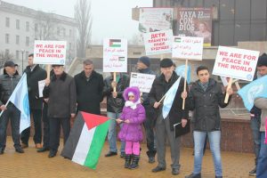 76873_689415584442765_1410816396_n